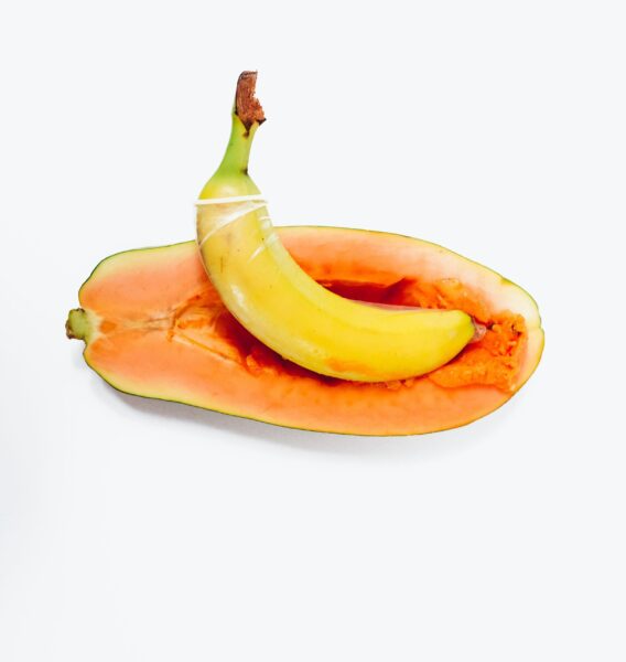 ¿ES SEGURO MASTURBARSE CON FRUTAS O ALIMENTOS?
